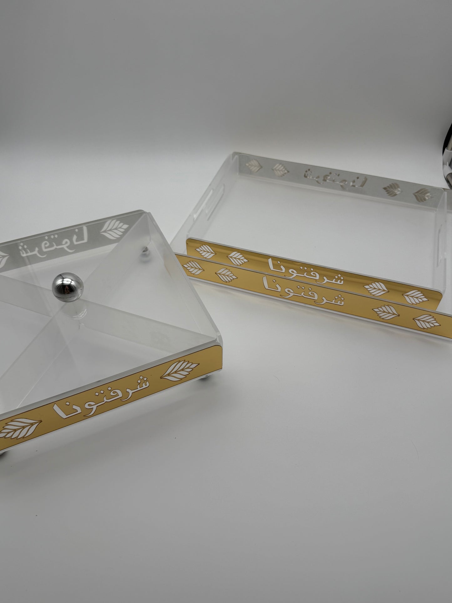 Arabic Calligraphy Acrylic Snack Organizer – “Sharaftuna” 4-Section Candy, Dates & Nuts Box with Lid (Gold Ramadan Eid Decor)