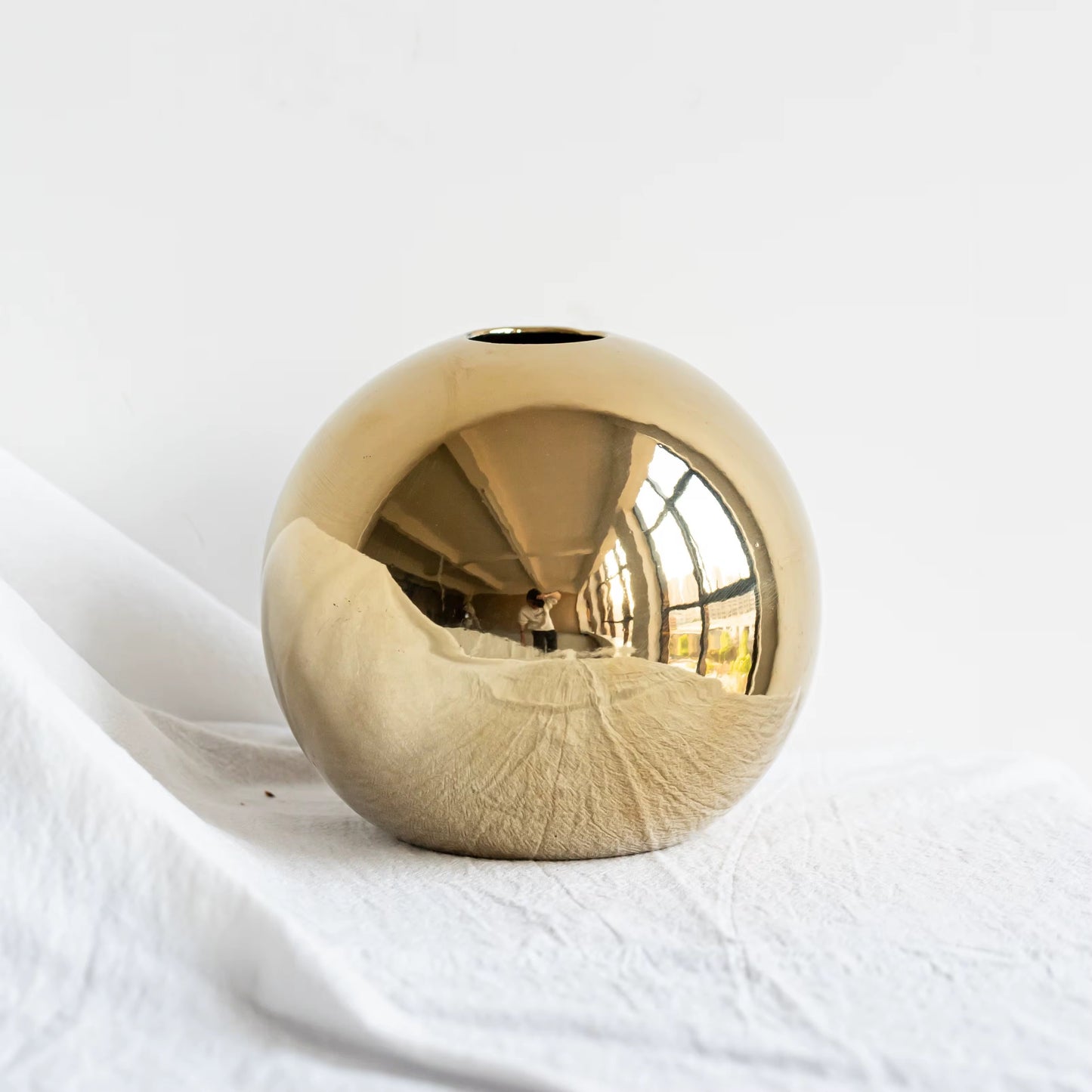 Small Mini Glossy Gold Vase Ceramic Gold Vases Home Decor,Modern Minimalist Circle with Hole Decorative Vase, Hollow Round Flower vases for Bookshelf, Fireplace Mantle, Centerpieces, Farmhouse, Rustic Boho Décor