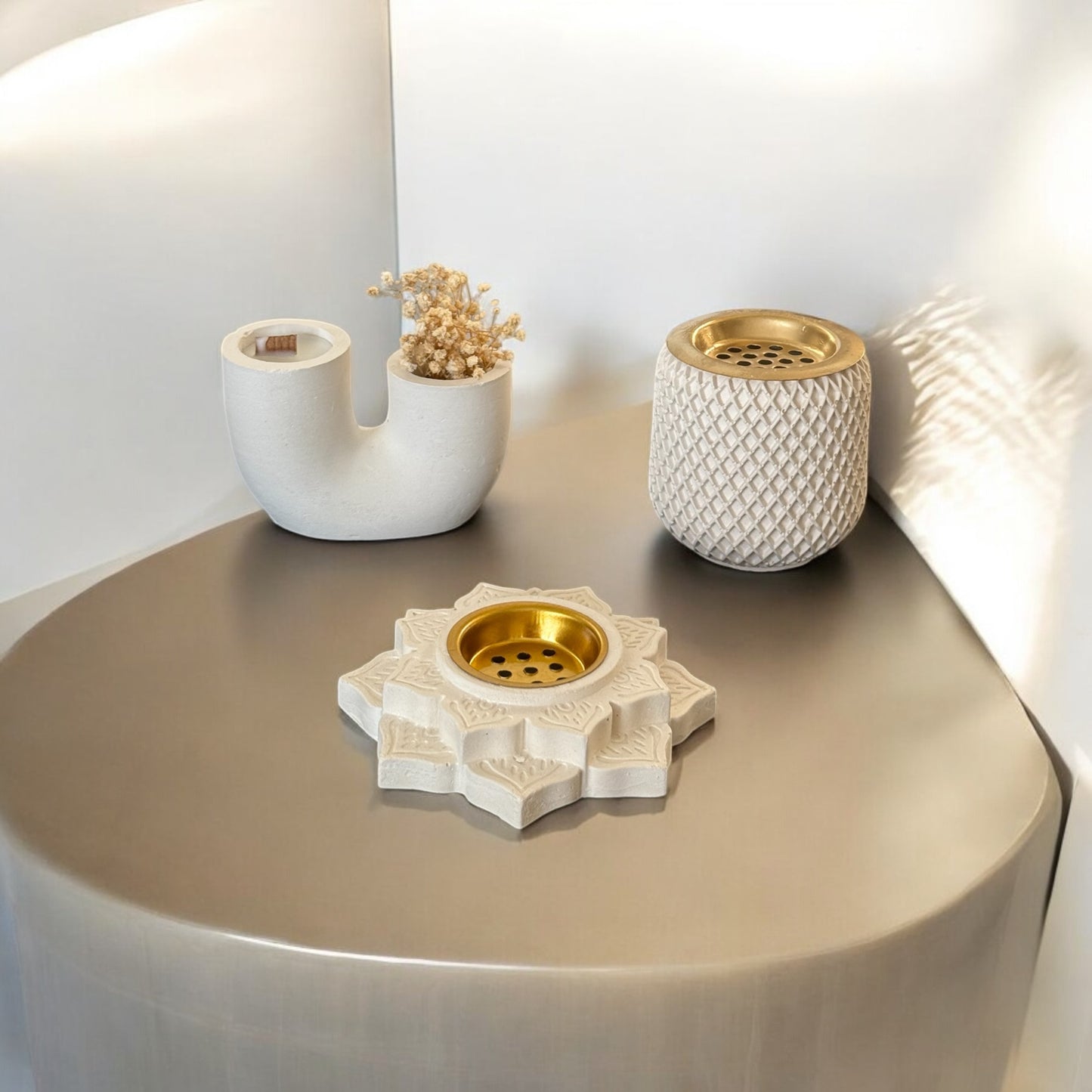 U-Shaped Modern Nordic Vase & Candle Holder - Handmade Concrete