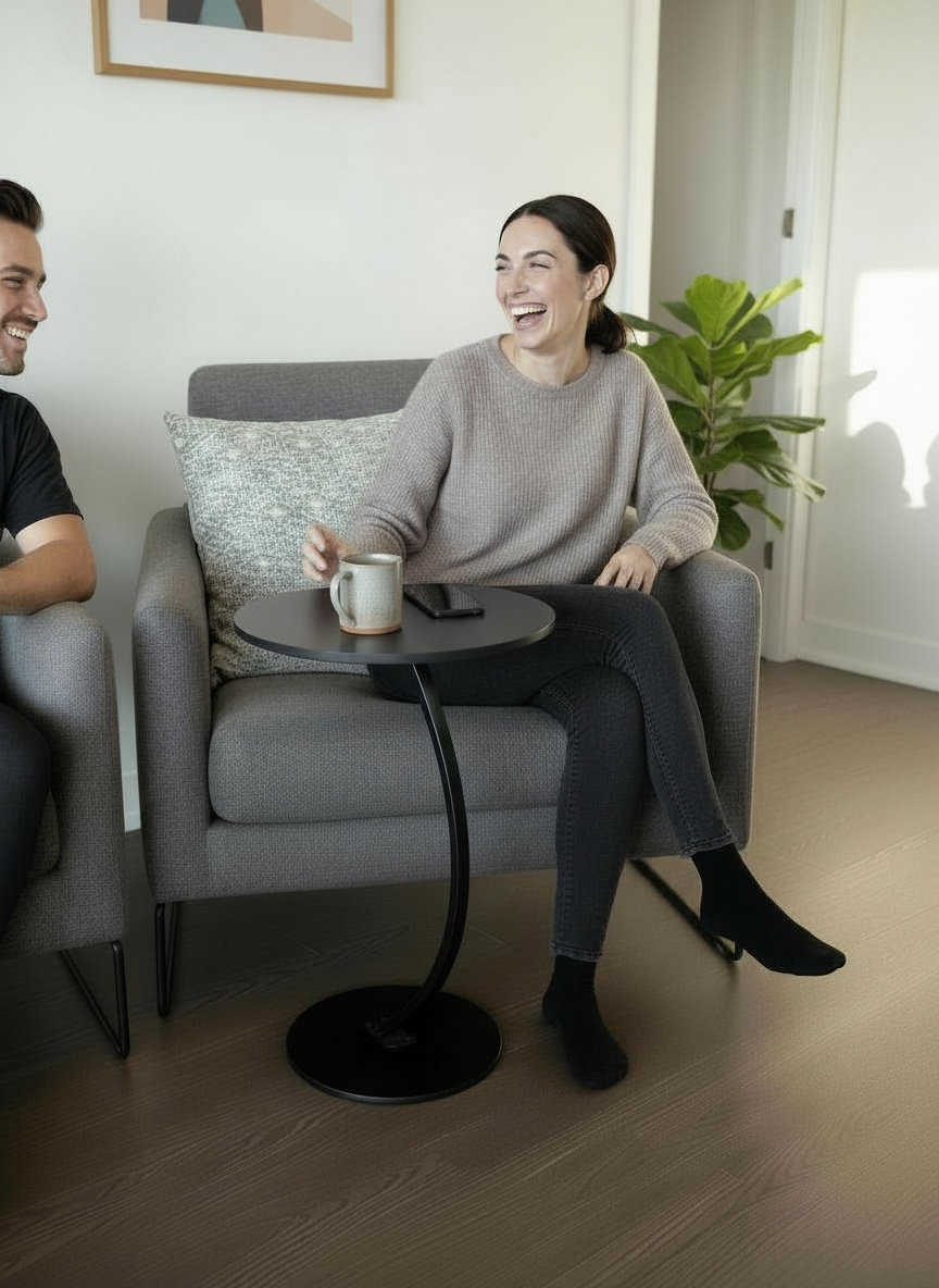 Black Modern C-Shaped Side Table - Sofa Laptop Desk for Small Spaces Living Room End Table