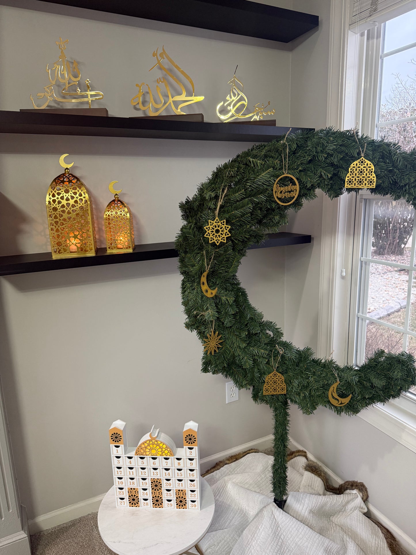 6 Ft Ramadan Eid Islamic Crescent Moon Tree Stand Home Decor Large 6 Feet White + 7 Pcs FREE ornaments