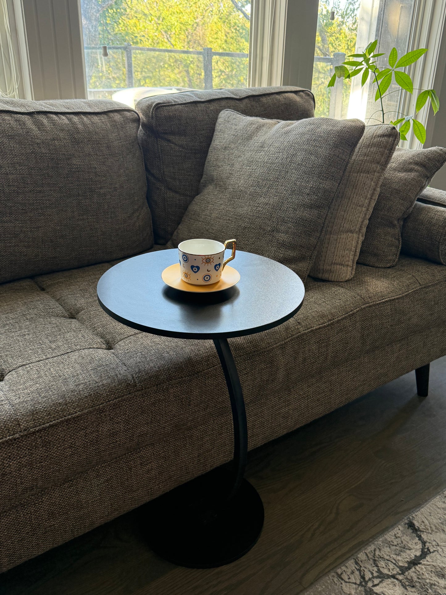 Black Modern C-Shaped Side Table - Sofa Laptop Desk for Small Spaces Living Room End Table